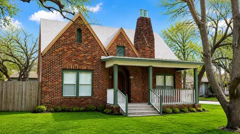 2001 Brady Ave, Brownwood, TX 76801