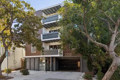 2252 Parker St, Berkeley, CA 94704