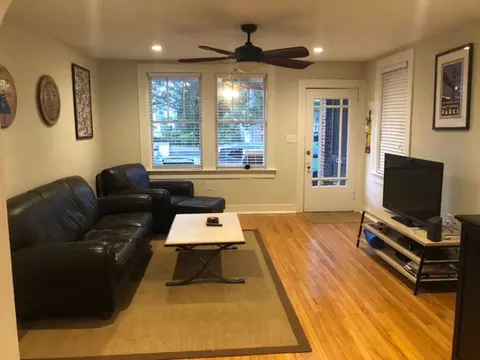 135 12 Wentworth St, Charleston, SC 29401