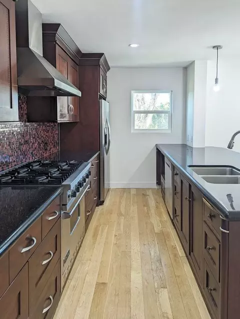 811 Euclid St, Santa Monica, CA 90403