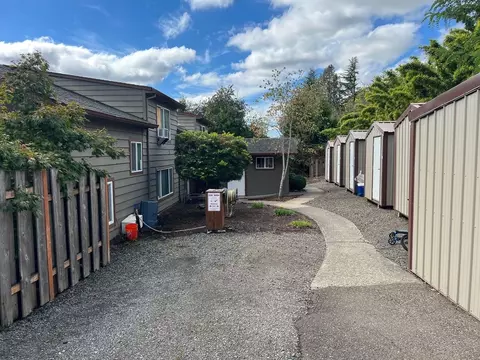 8031 SE Orient Dr, Gresham, OR 97080 photo 5