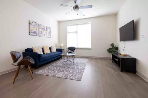 633 E Main St, Louisville, KY 40202