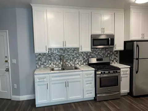 921 S Serrano Ave, Los Angeles, CA 90006