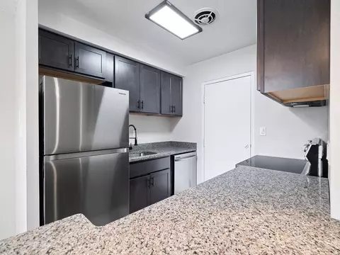 2866 Mayfield Rd, Cleveland Heights, OH 44118