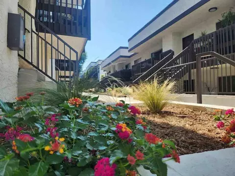 9404 Van Nuys Blvd, Los Angeles, CA 91402