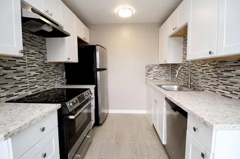 9222 N Lombard St, Portland, OR 97203