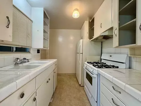 47 N Craig Ave, Pasadena, CA 91107 photo 3