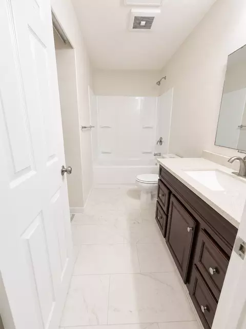 8833 238th St SW, Edmonds, WA 98026