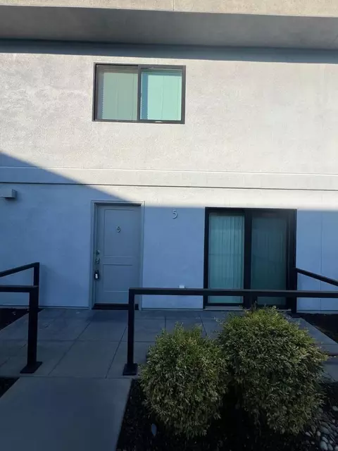 1654 Hollenbeck Ave, Sunnyvale, CA 94087