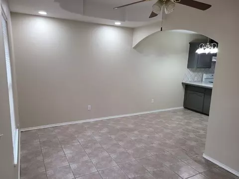 813 W Bronze Dr, Pharr, TX 78577 photo 5
