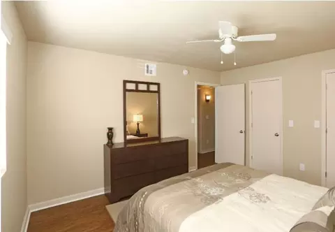 2400 W Brooks St, Norman, OK 73069 photo 12