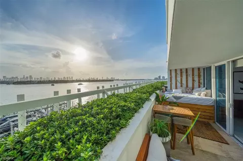 520 West Ave, Miami Beach, FL 33139