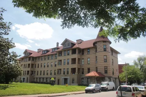 2014 Cherokee Pkwy, Louisville, KY 40204