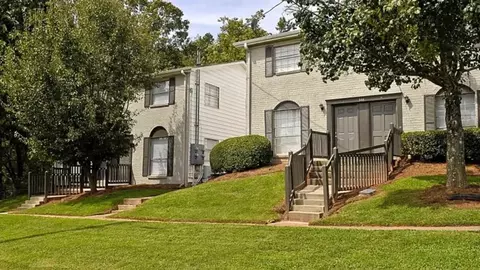 352 5th St, Buford, GA 30518