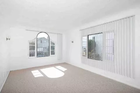 304 W Ivy St, San Diego, CA 92101