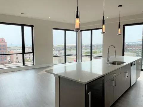 321 N Jefferson St, Milwaukee, WI 53202