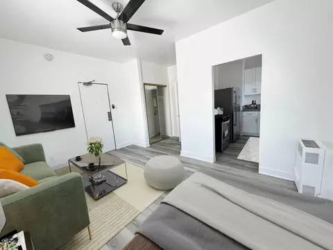 250 Loma Dr, Los Angeles, CA 90026