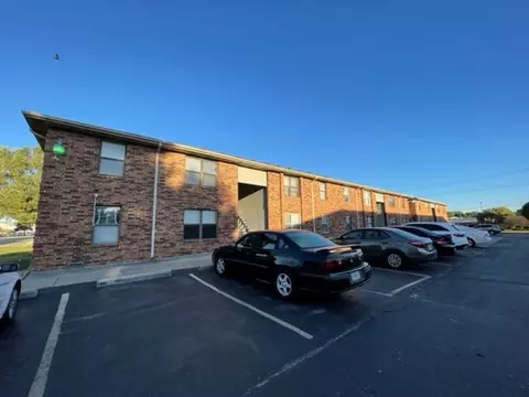 2159 E Macs Ct, Springfield, MO 65804