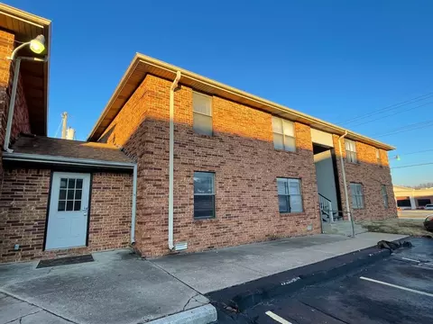 2159 E Macs Ct, Springfield, MO 65804