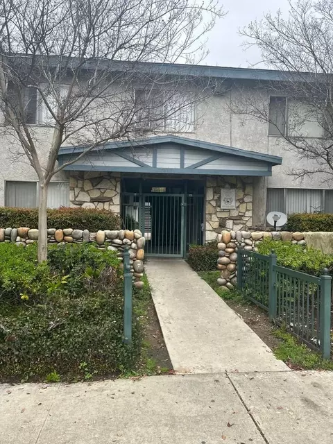 1210 W Stoneridge Ct, Ontario, CA 91762