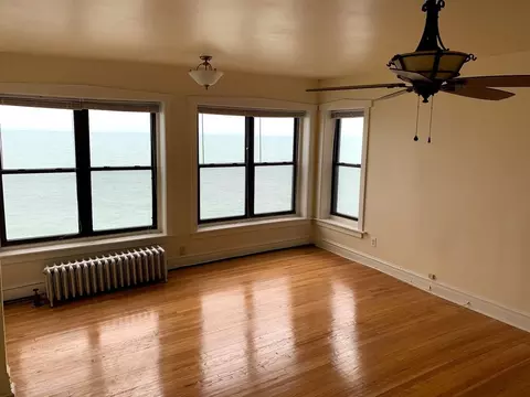 1310 W Howard St, Chicago, IL 60626