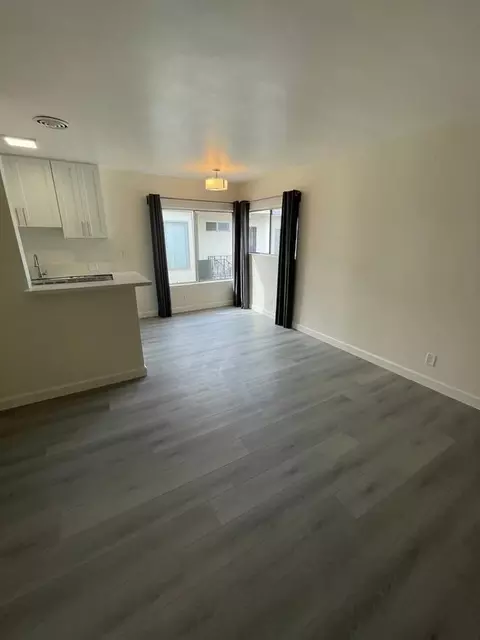12730 Mitchell Ave, Los Angeles, CA 90066