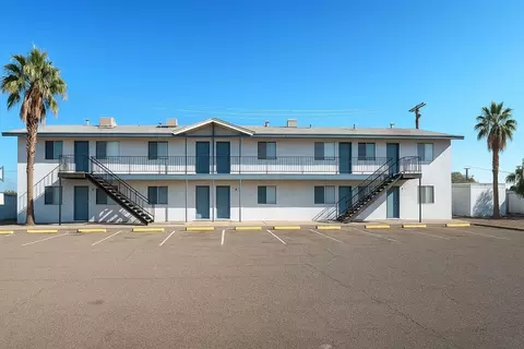 530 S Yarbrough Dr, El Paso, TX 79915