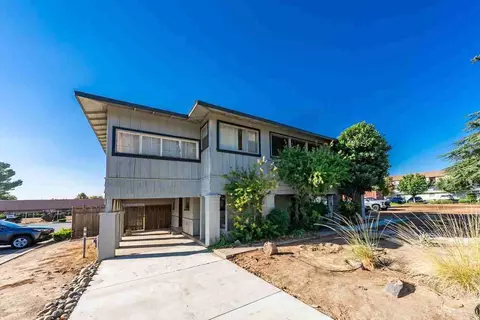 584 Villa Ave, Clovis, CA 93612