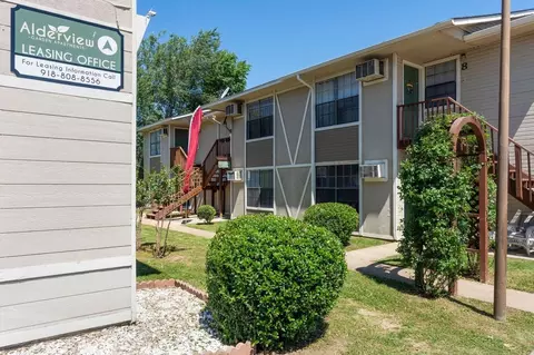 1050 E 141st St S, Glenpool, OK 74033