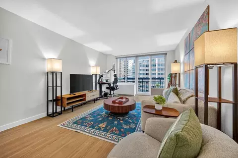 141 E 33rd St, New York, NY 10016