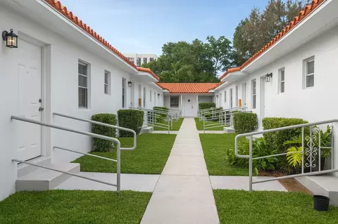 930 SW 6th St, Miami, FL 33130