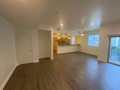 6428 Woodley Ave, Los Angeles, CA 91406