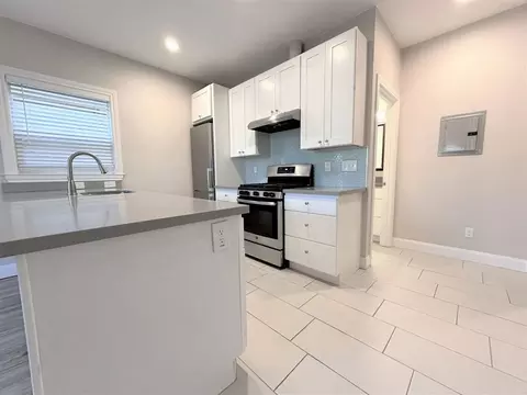 575 56th St, Oakland, CA 94609