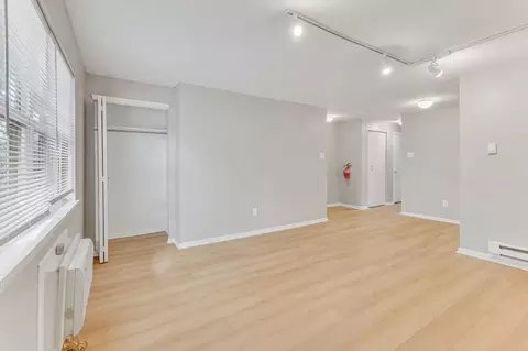 617 N White Horse Pike, Lindenwold, NJ 08021
