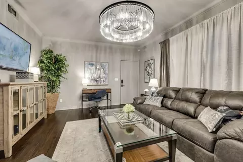 5303 E Side Ave, Dallas, TX 75214