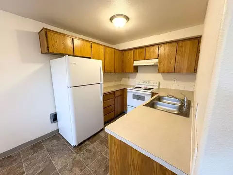 8608 NE Burton Rd, Vancouver, WA 98662