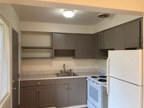 4955 SW Lombard Ave, Beaverton, OR 97005 photo 3