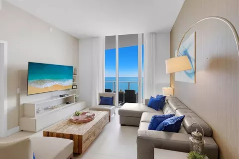 4111 S Ocean Dr, Hollywood, FL 33019