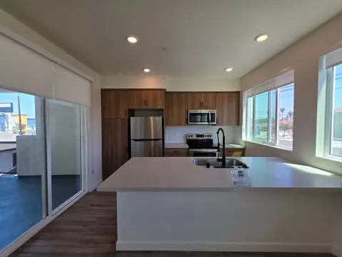 611 Highland Ave, National City, CA 91950