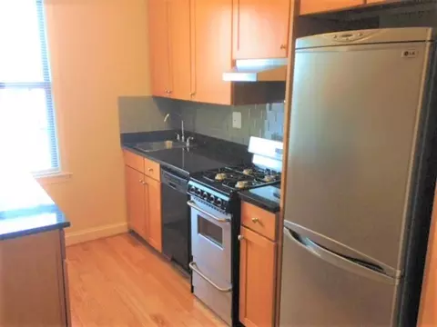 1825 New Hampshire Ave NW, Washington, DC 20009 photo 14