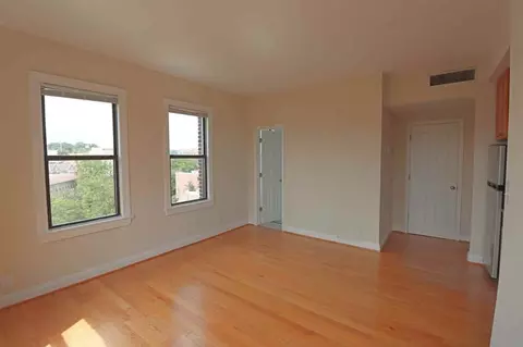 1825 New Hampshire Ave NW, Washington, DC 20009 photo 6