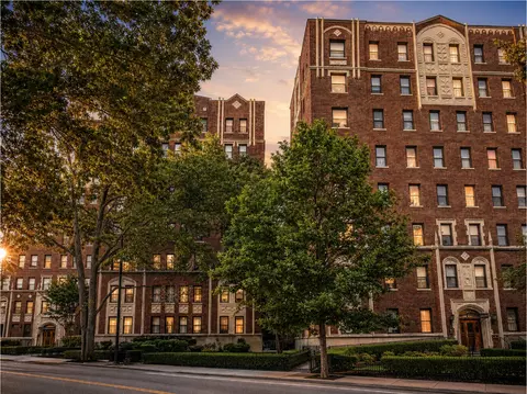 1825 New Hampshire Ave NW, Washington, DC 20009 photo 12