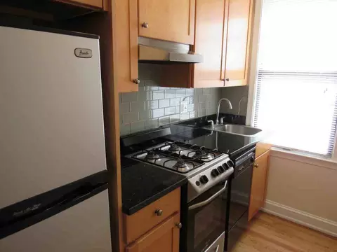 1825 New Hampshire Ave NW, Washington, DC 20009 photo 3