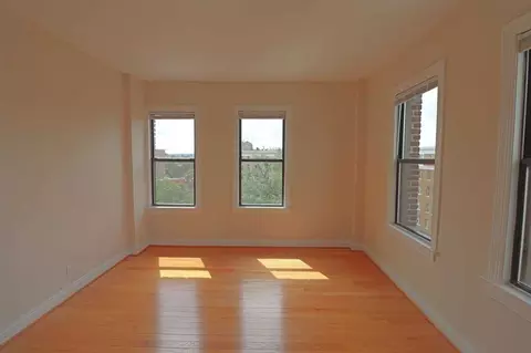 1825 New Hampshire Ave NW, Washington, DC 20009 photo 4
