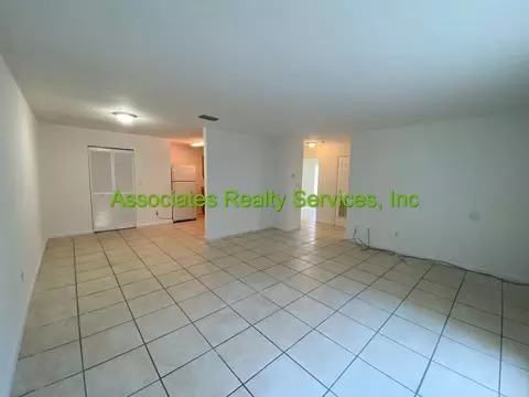 6102 NW 26th St, Gainesville, FL 32653