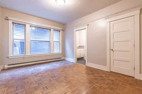 504 E Republican St, Seattle, WA 98102