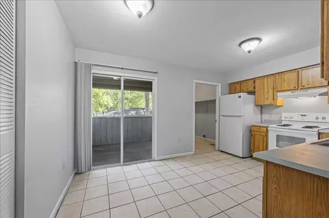 1025 SW 60th Ter, Gainesville, FL 32607 photo 9