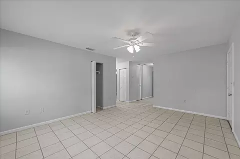 1025 SW 60th Ter, Gainesville, FL 32607 photo 10