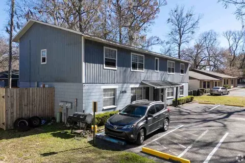 1025 SW 60th Ter, Gainesville, FL 32607 photo 13