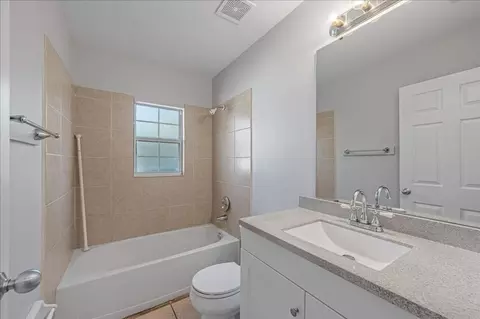 1025 SW 60th Ter, Gainesville, FL 32607 photo 4